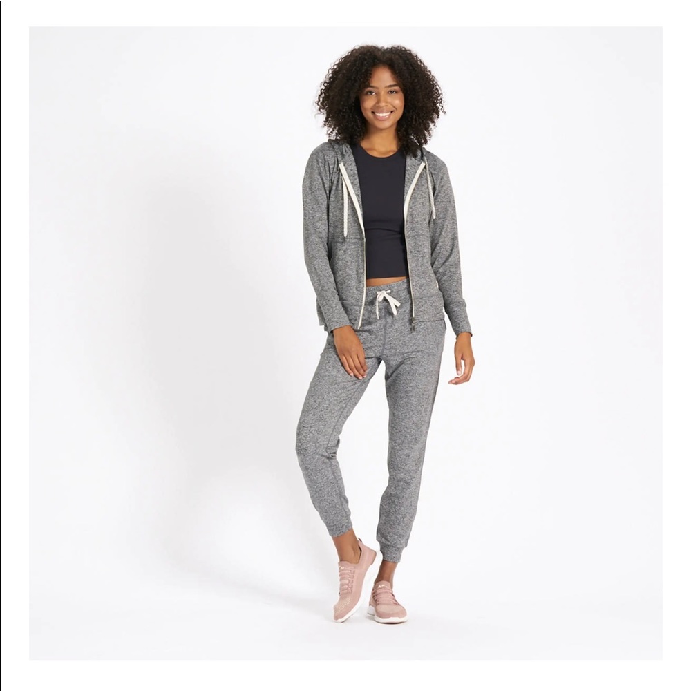Vuori Performance Hoodie Heather Grey NWT